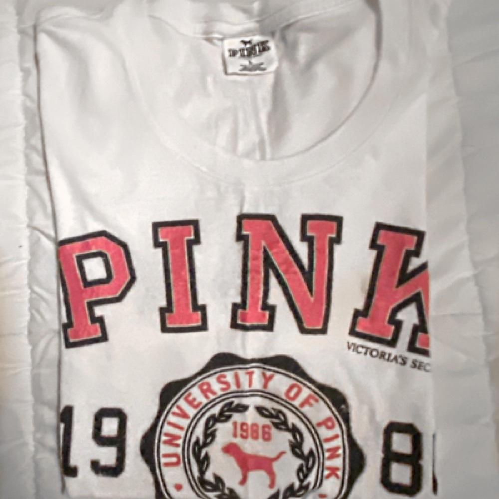 VS Pink t-shirt women’s size small